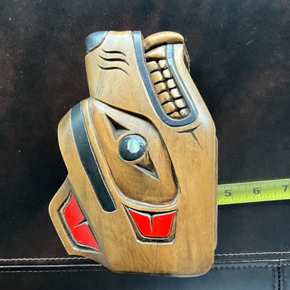 Northwest Coast–Style Carved Wooden Animal Head Painted and Inlaid Details - Picture 5 of 16